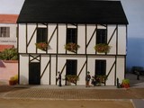   maison colombages décors diorama dioramas maison maisons vitrine vitrines 1/43°